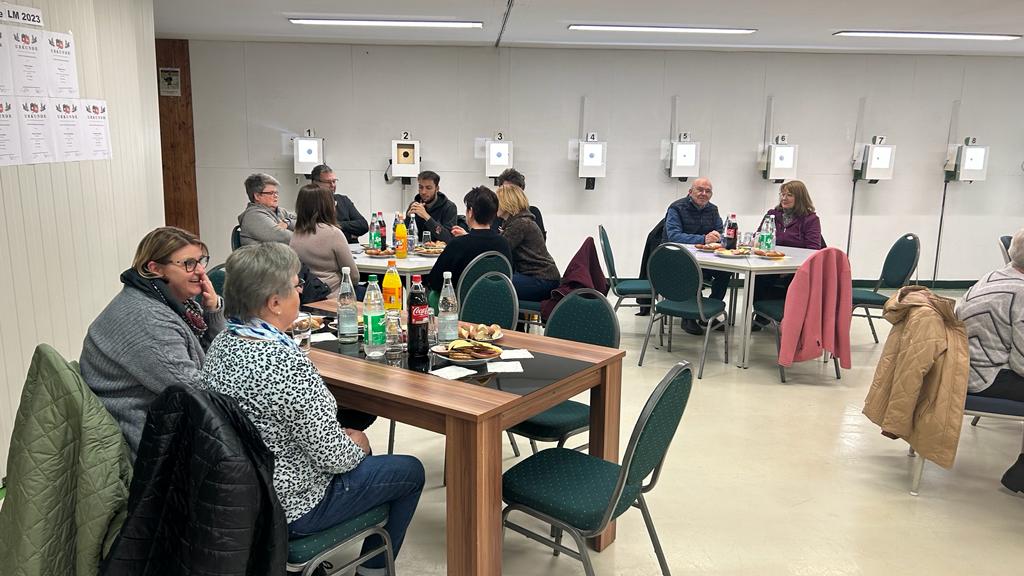 27582973 07f7 43f8 9292 4e8169fcef99